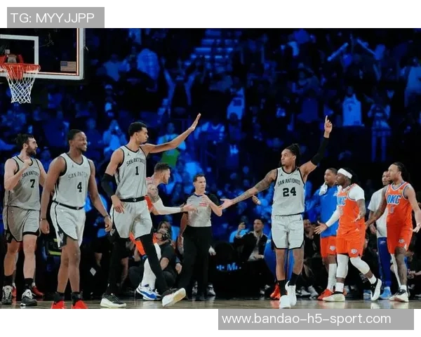 火媒评论：马刺幸运获得文班哈珀而我们却经历三年惨淡赛季